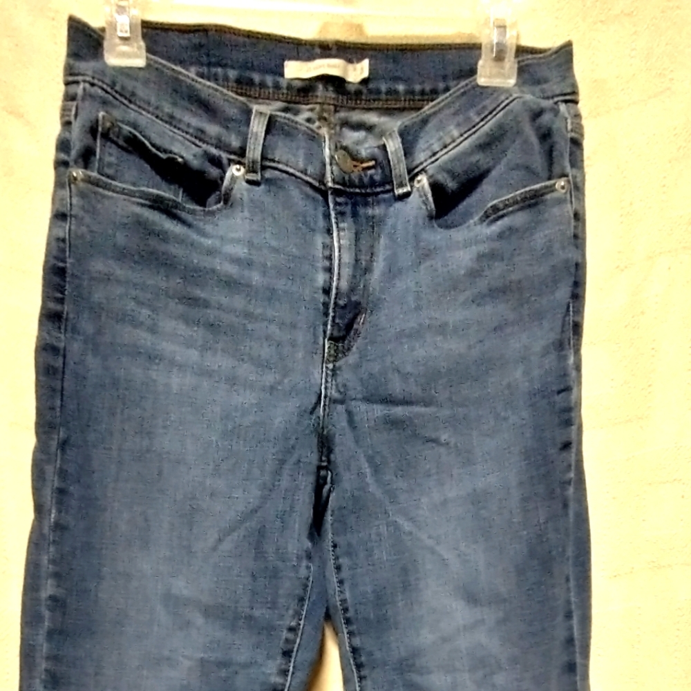 Great Pair of Levi's!! - Picture 1 of 5